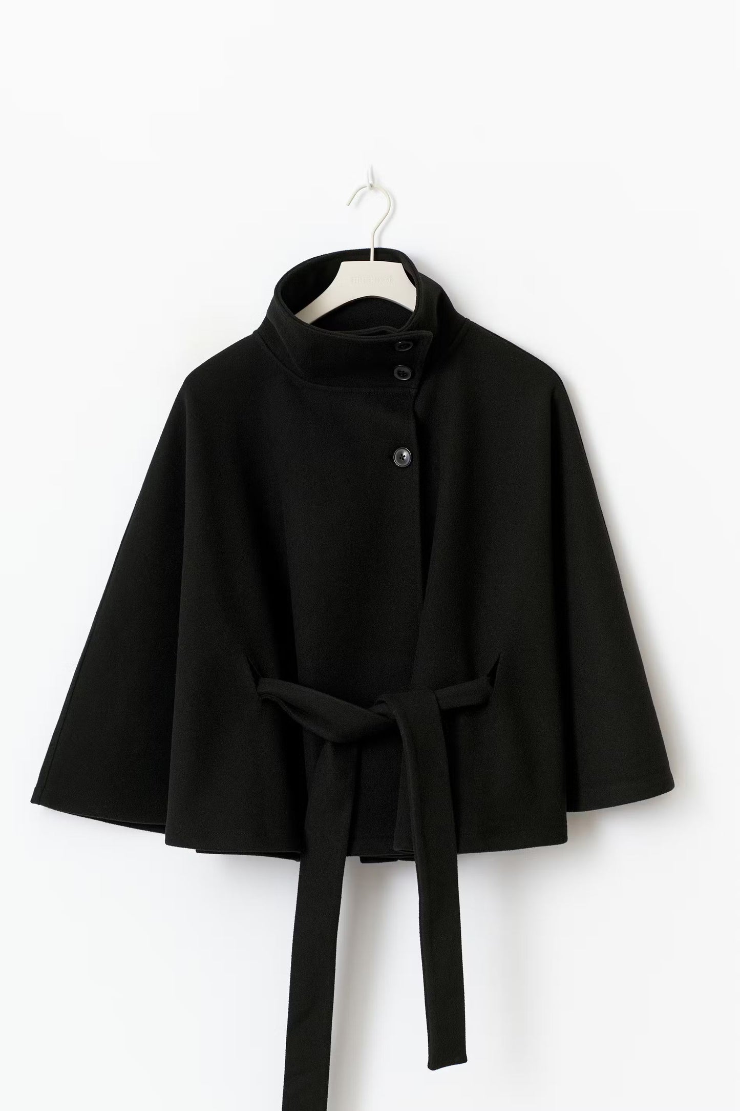 Montelure | Belt Cape Jas Sophia