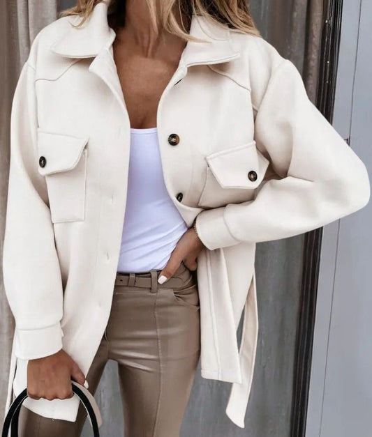 Amber - Manteau de printemps élégant pour la femme soucieuse de la mode