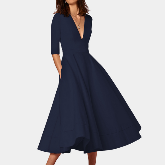 Robe chic pour femme avec une encolure en V flatteuse
