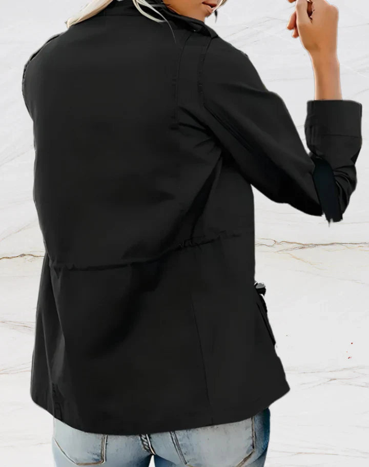 Elégante veste Nora à manches longues et quatre poches pratiques pour femmes